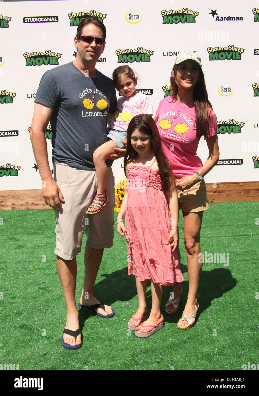 Shaun The Sheep Movie 2015 Featuring Samantha Harris, Michael Hess