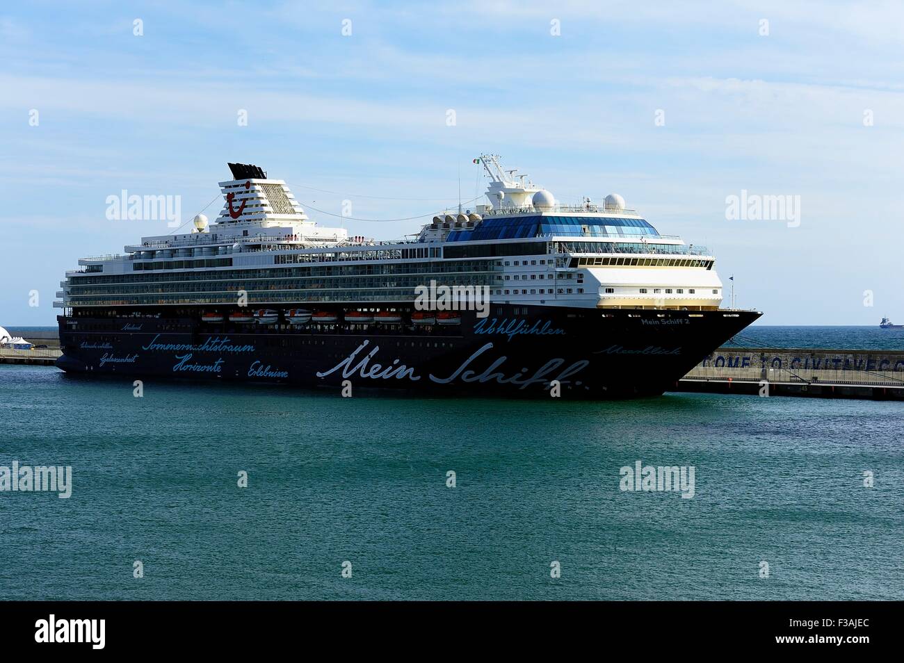Tui Mein Schiff 2 Alongside In Civitavecchia Stock Photo
