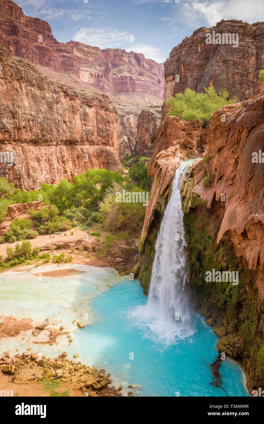 Havasupai Indian Reservation, Havasu fall, amazing waterfall into the Grand Canyon National Park, Arizona, USA. Stock Photo