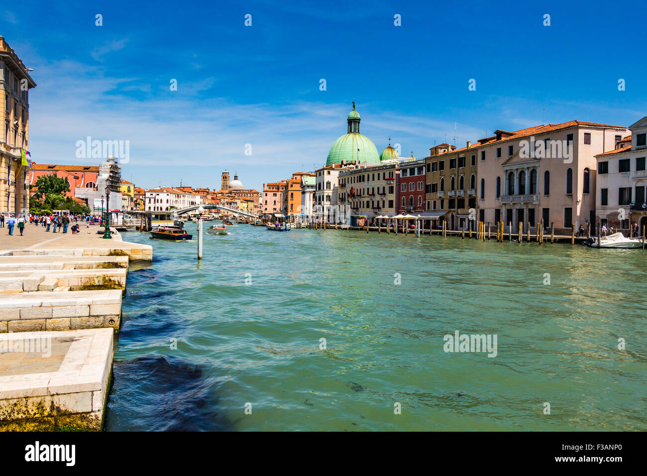 Water canals italy hi-res stock photography and images - Alamy