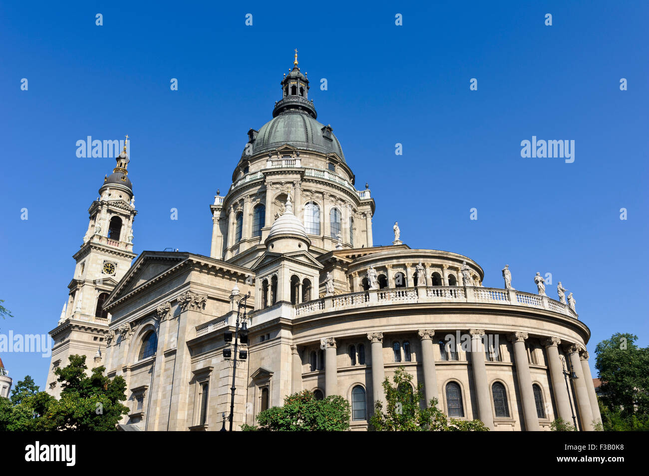 st stephen's basilica budapest hungary