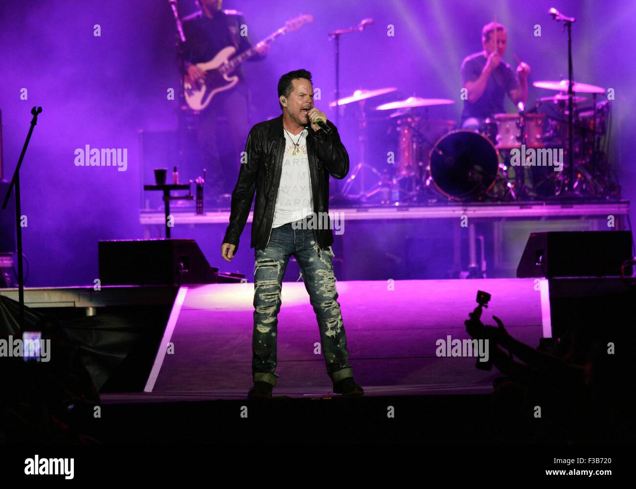 Gary allan hires stock photography and images Alamy