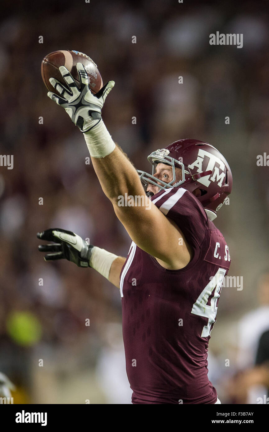 October 3, 2015: Texas A&M Aggies tight end Caden Smith (47) makes a catch during the 4th quarter of an NCAA football game between the Mississippi State Bulldogs and the Texas A&M Aggies at Kyle Field in College Station, TX. The Aggies won 30-17.Trask Smith/CSM Stock Photo