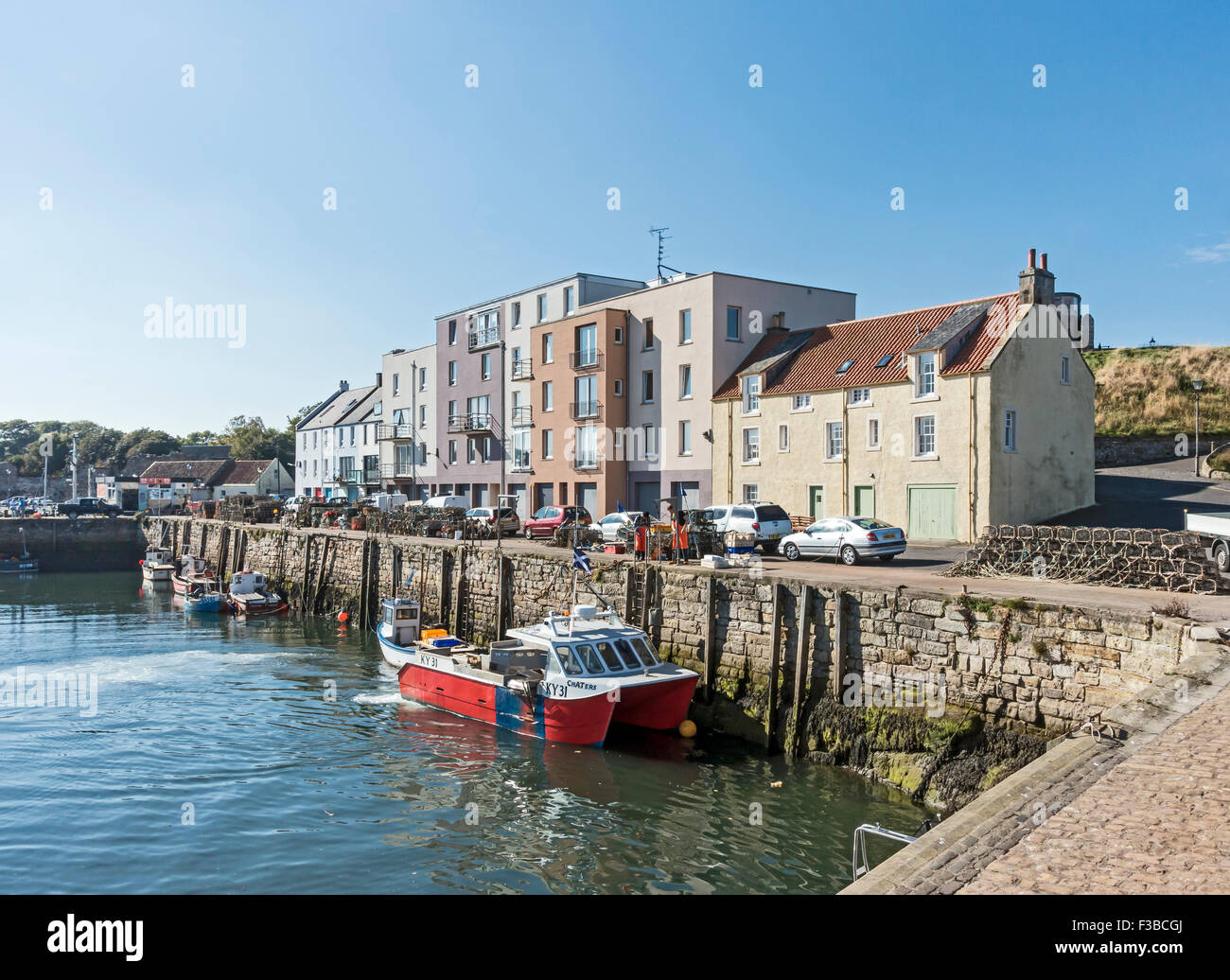 St andrews harbour pier hires stock photography and images Alamy