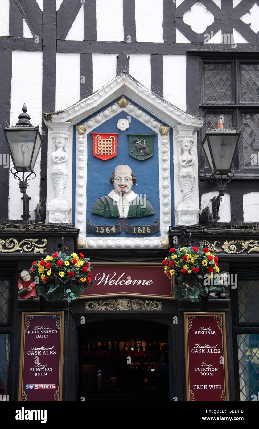 The Shakespeare Public House in Manchester City Centre Stock Photo Alamy