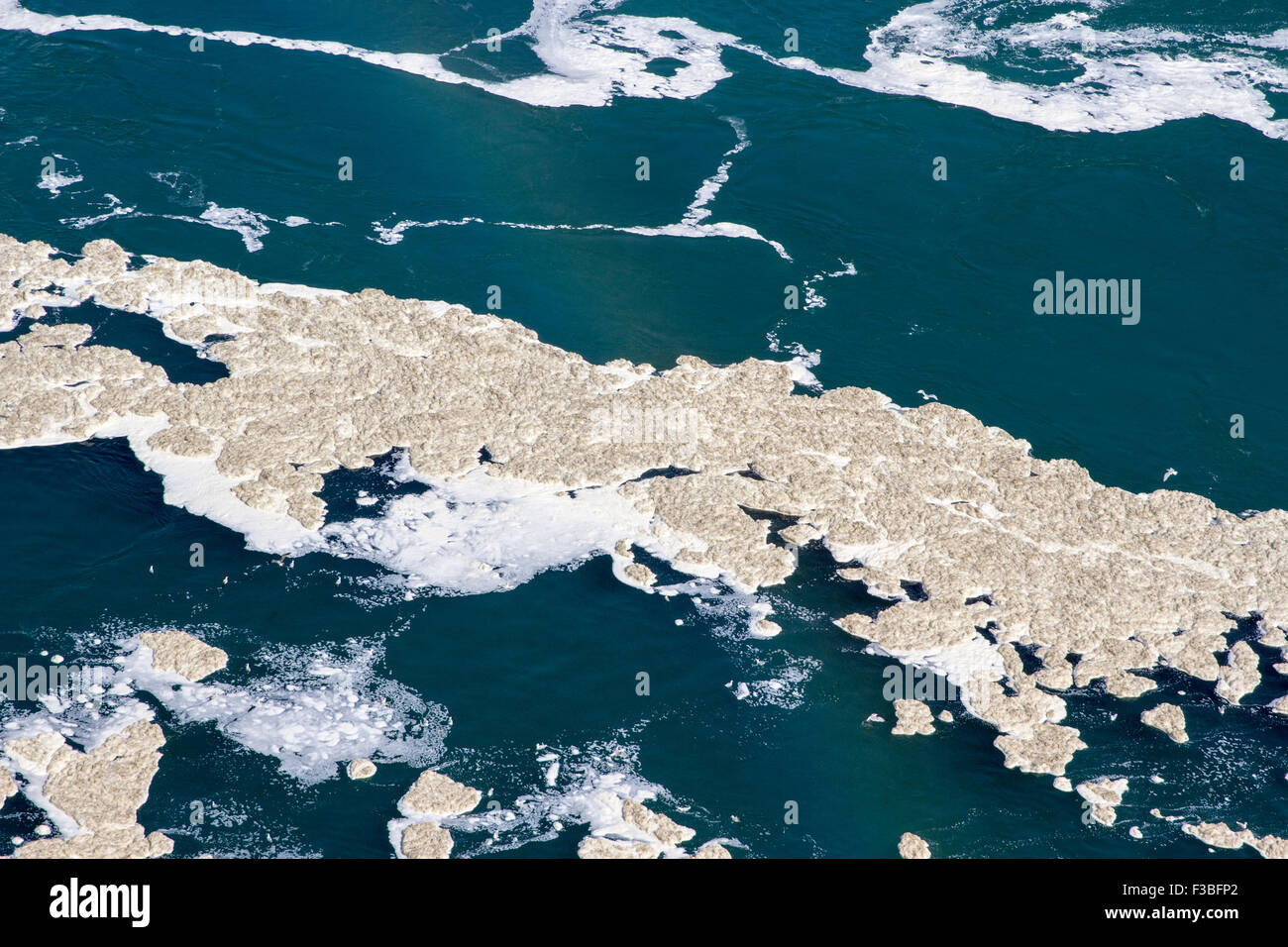 Niagara Falls Waterfall Sea Foam Stock Photo Alamy