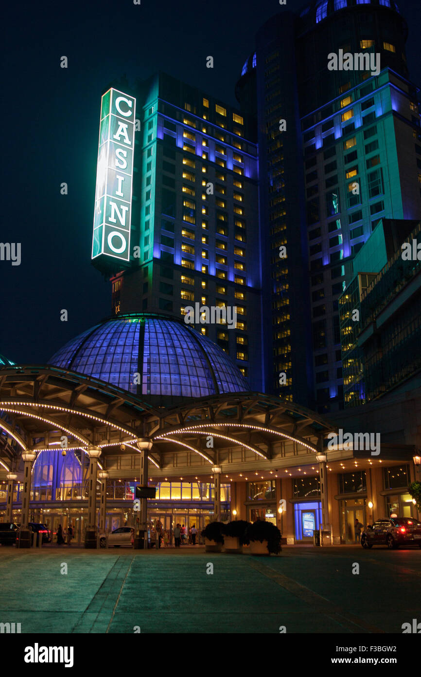 Casino tower in niagara falls hires stock photography and images Alamy