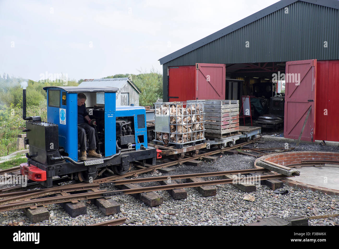 Lancashire, Uk Narrow Gauge Diesel engine takes part in engine move