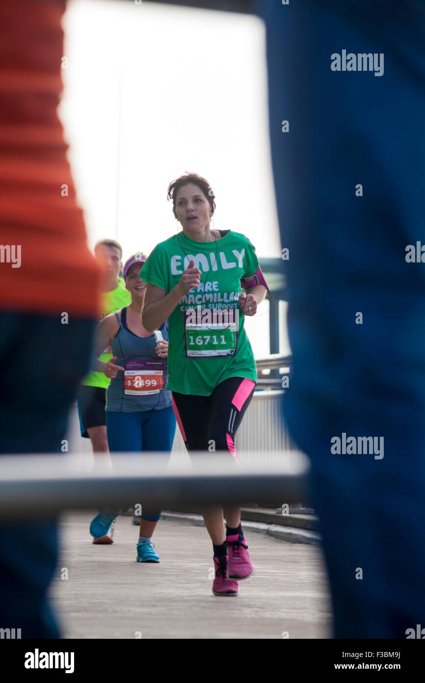 Bournemouth, Dorset, UK. 4 October 2015. Over 11000 people take part in the Bournemouth Marathon Festival over the weekend. The second day sees the full marathon and half marathon. Half marathon participants Credit:  Carolyn Jenkins/Alamy Live News Stock Photo