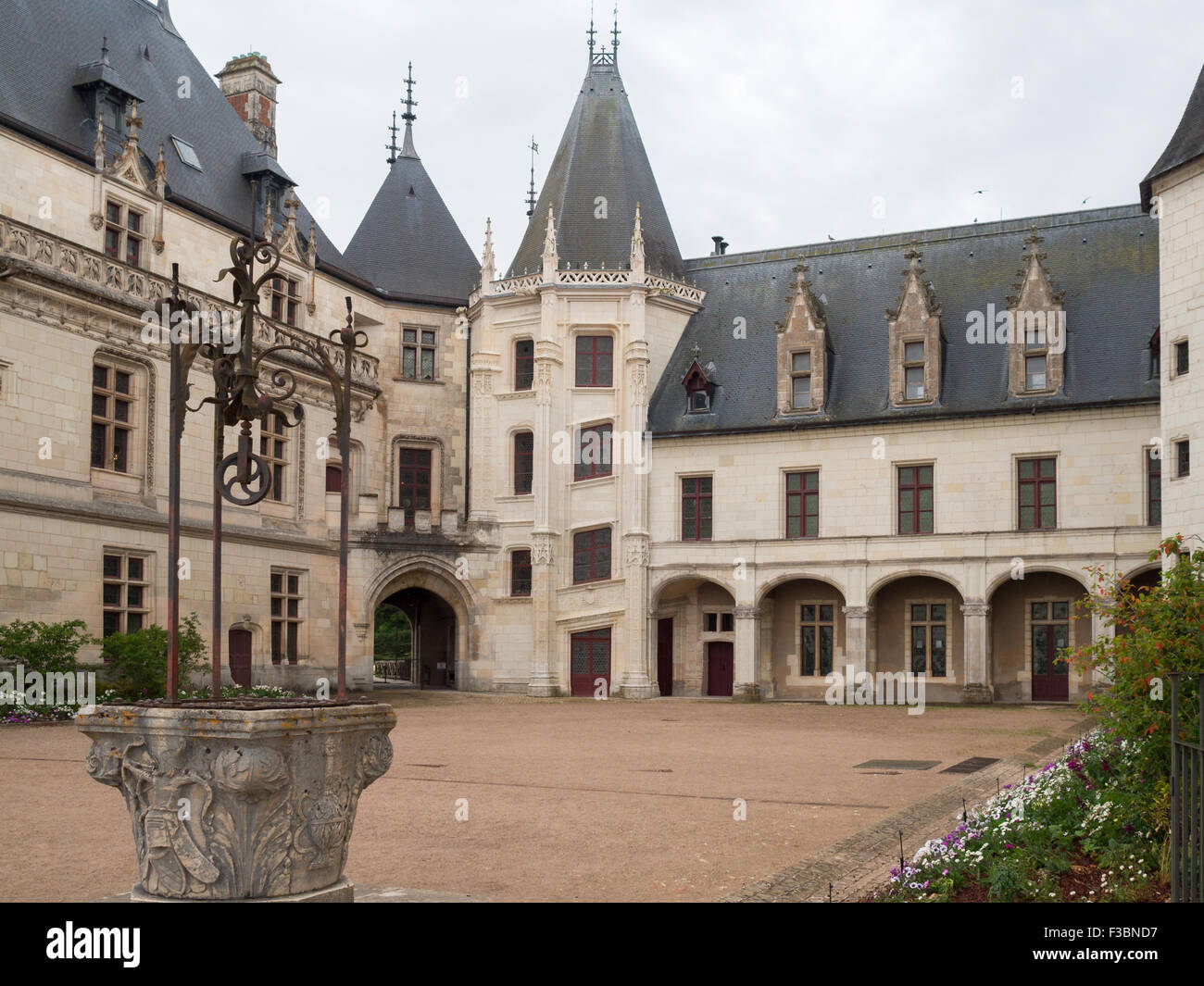 Inner courtyard of Chaumont-sur-Loire Chateau Stock Photo