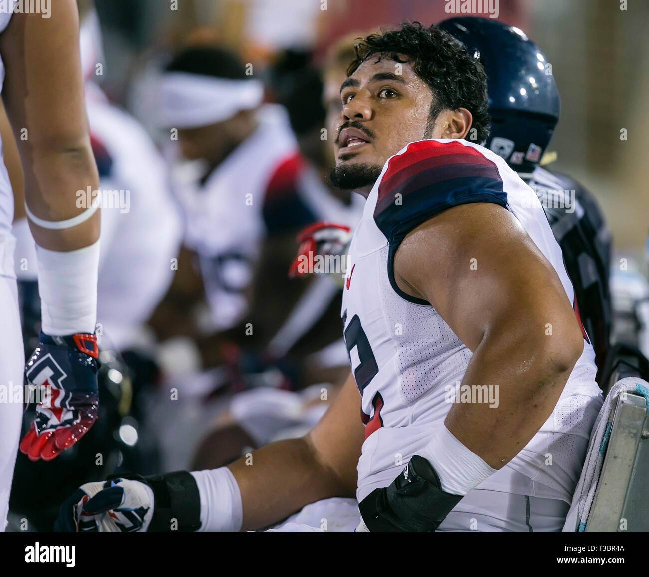 Palo Alto, CA. 3rd Oct, 2015. Arizona Wildcats offensive lineman ...