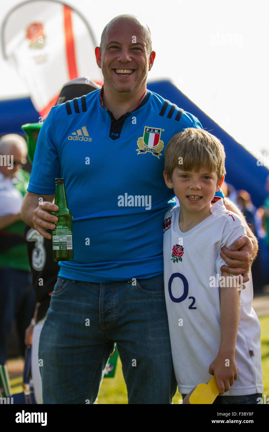 London, UK. 04th October 2015. Irish and Italian fans at the Queen