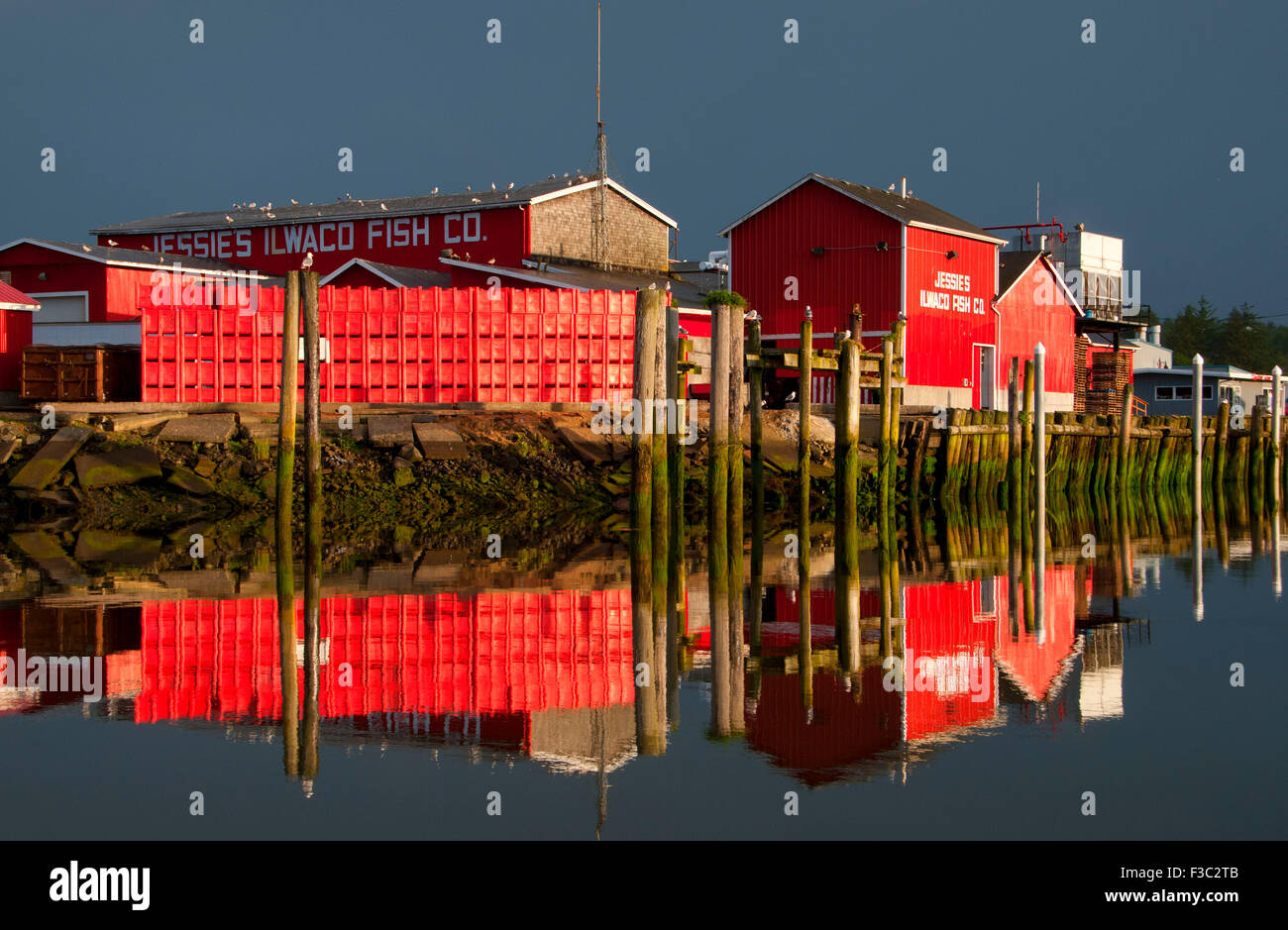 Ilwaco Fish Co. with reflection, Ilwaco, Washington Stock Photo Alamy