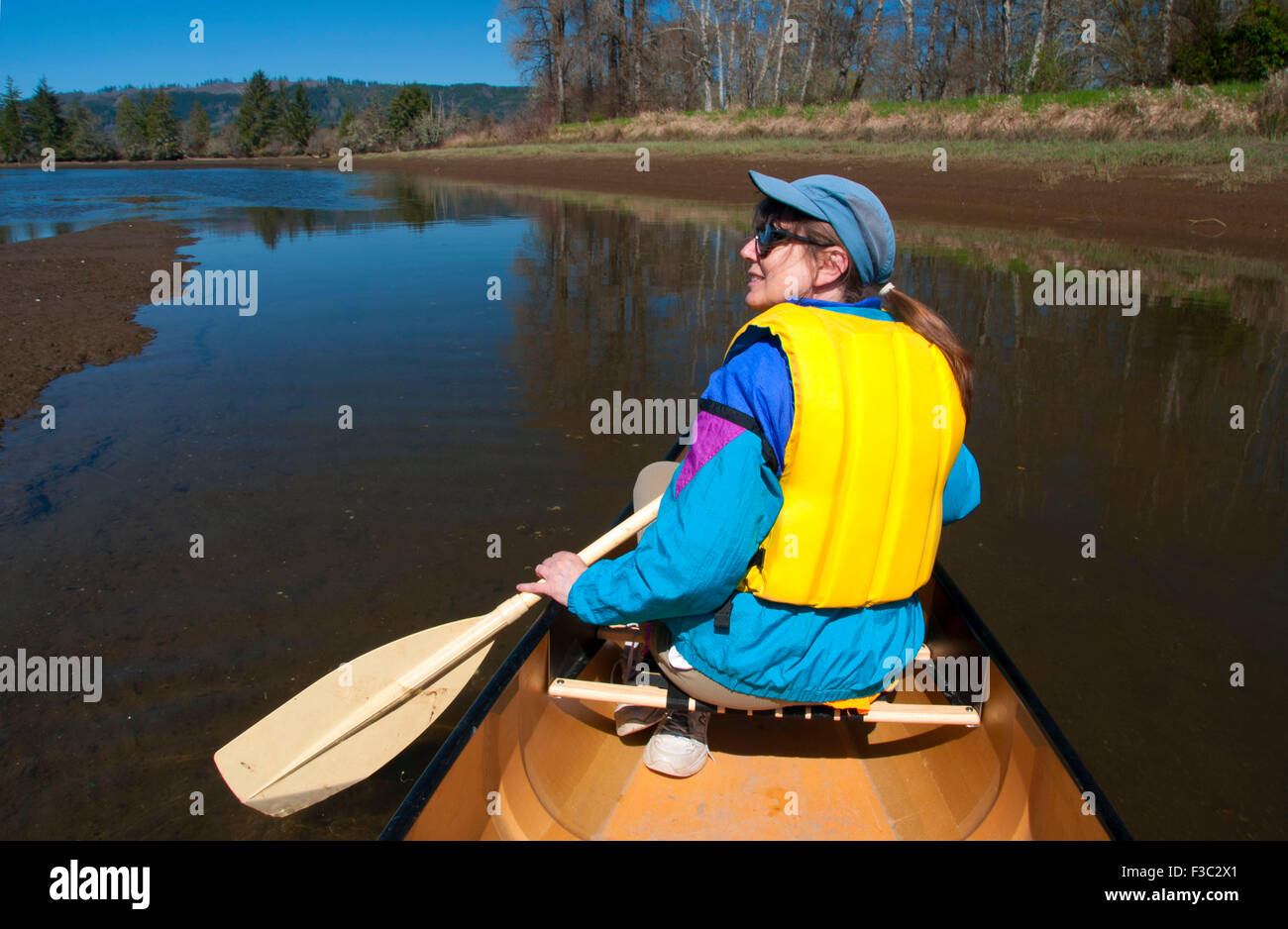 Canoeing on Steamboat Slough, Julia Butler Hansen Refuge for the