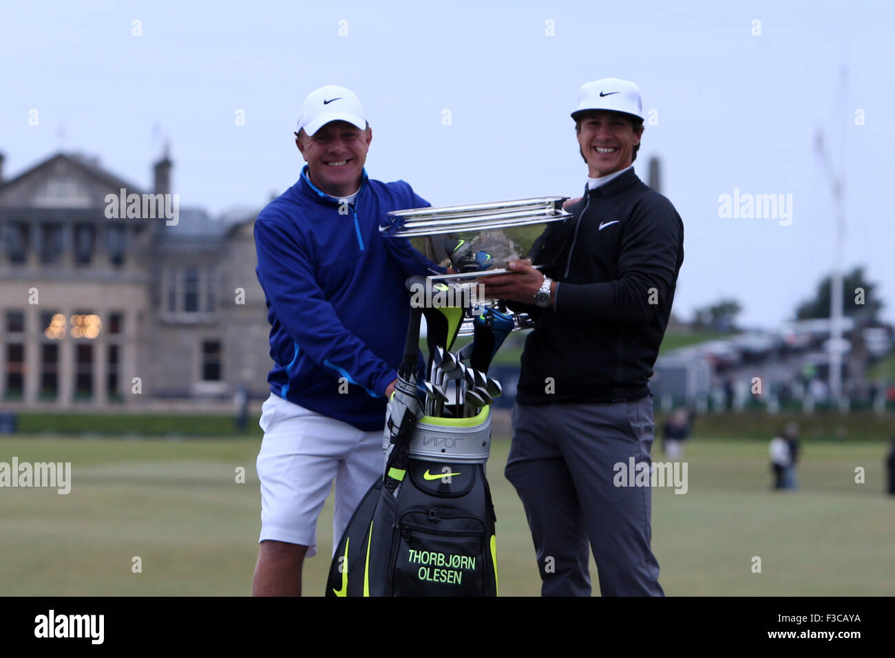 St Andrews, Scotland. 04th Oct, 2015. Alfred Dunhill Links Golf. Thorbjorn Olesen holds the Dunhull Trophy on the Swilcan Bridge Credit:  Action Plus Sports/Alamy Live News Stock Photo