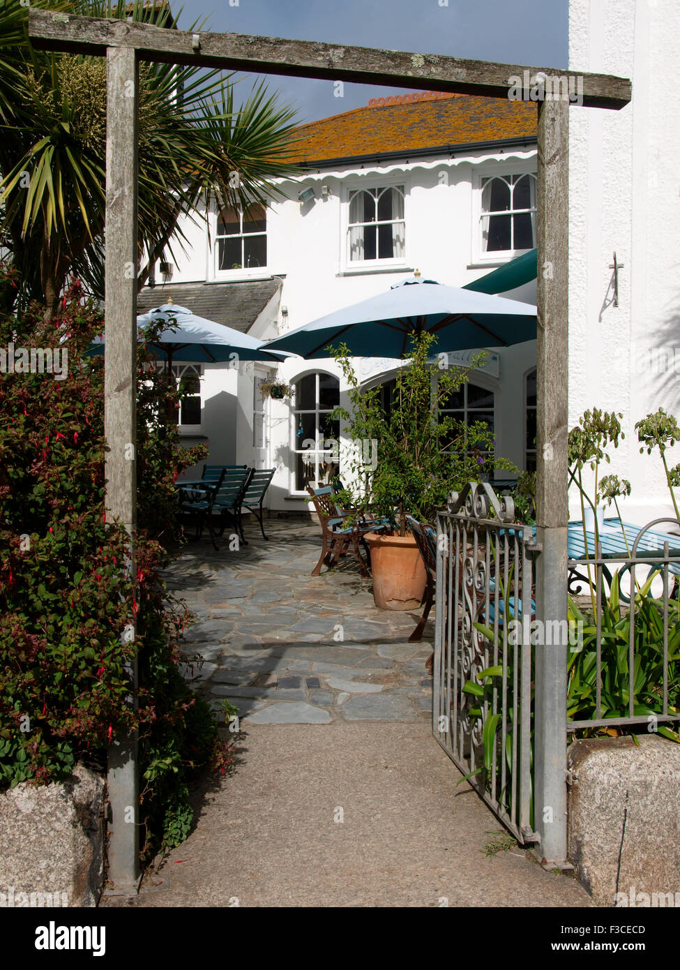 Seagrove Gallery and Tea Garden, Marazion, Cornwall, UK Stock Photo Alamy