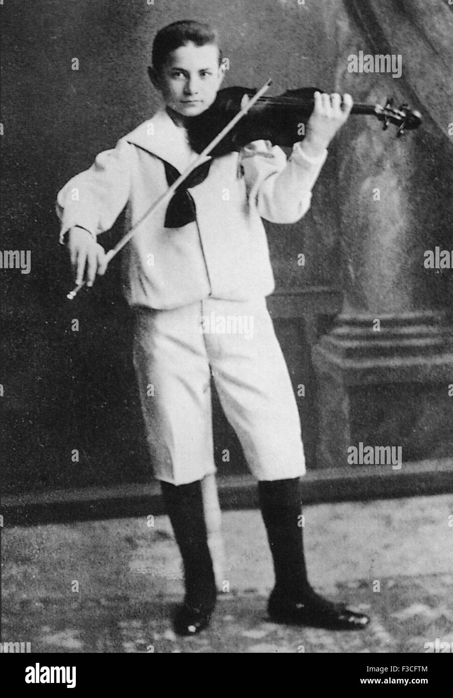 MISCHA ELMAN (1891-1967) Ukrainian violinist Stock Photo