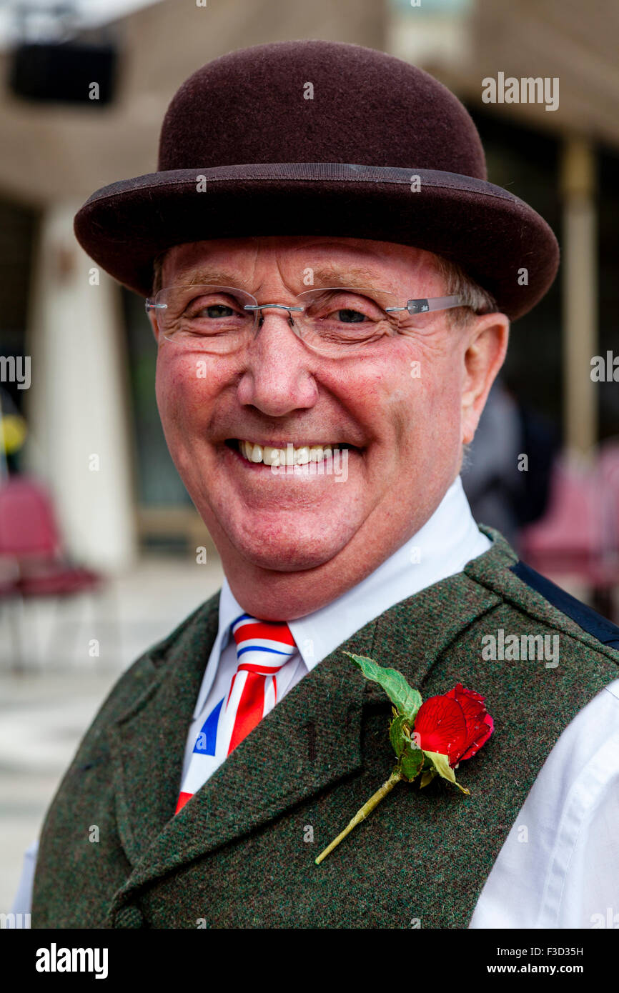 An Man Dressed In Traditional Costume At The Annual Pearly Kings and Queens Harvest Festival At The Guildhall, London, UK Stock Photo