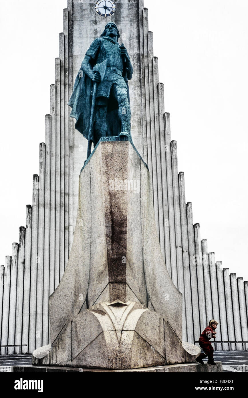 Statue of explorer Lief Eriksson in front of Hallgrimskirkja Church. Reykjavik. Iceland Stock Photo