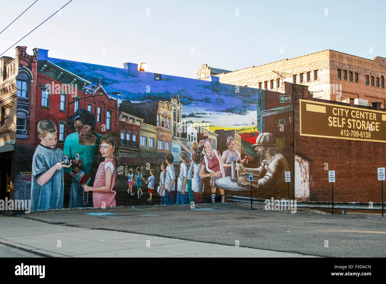 Large mural in Pittsburgh Stock Photo Alamy