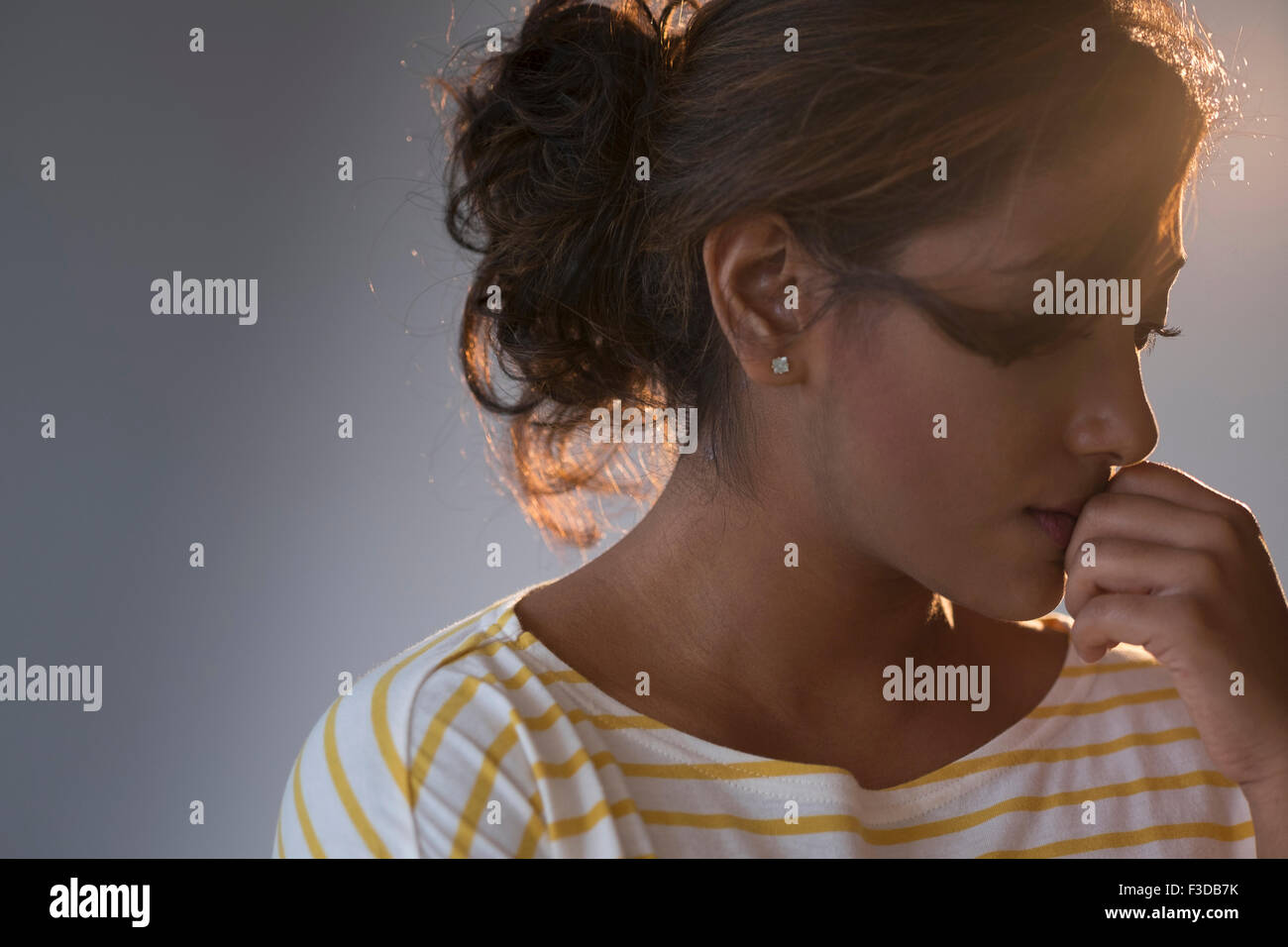 Sad woman hi-res stock photography and images - Alamy