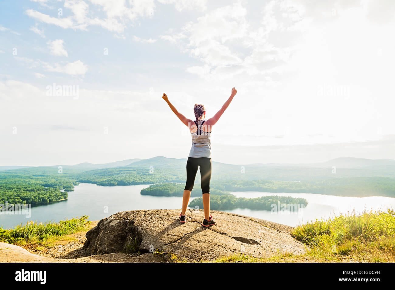 Person standing on top of mountain hi-res stock photography and images ...