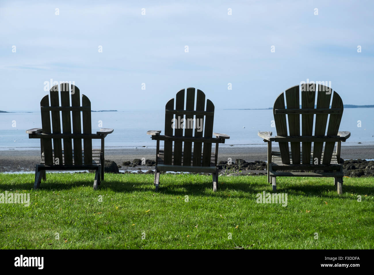 Adirondack style chairs hi res stock photography and images Alamy