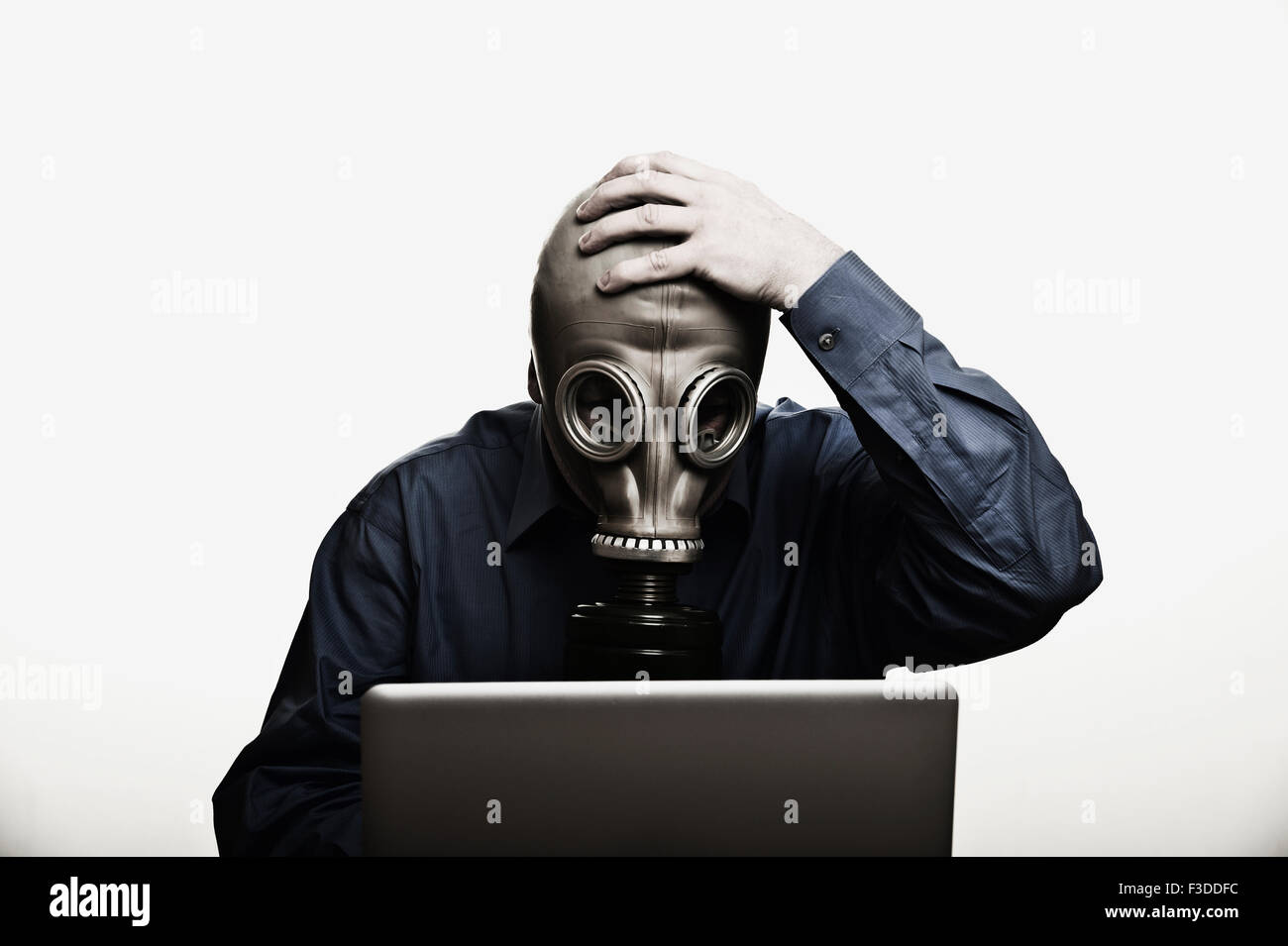 Man wearing gas mask hi-res stock photography and images - Alamy