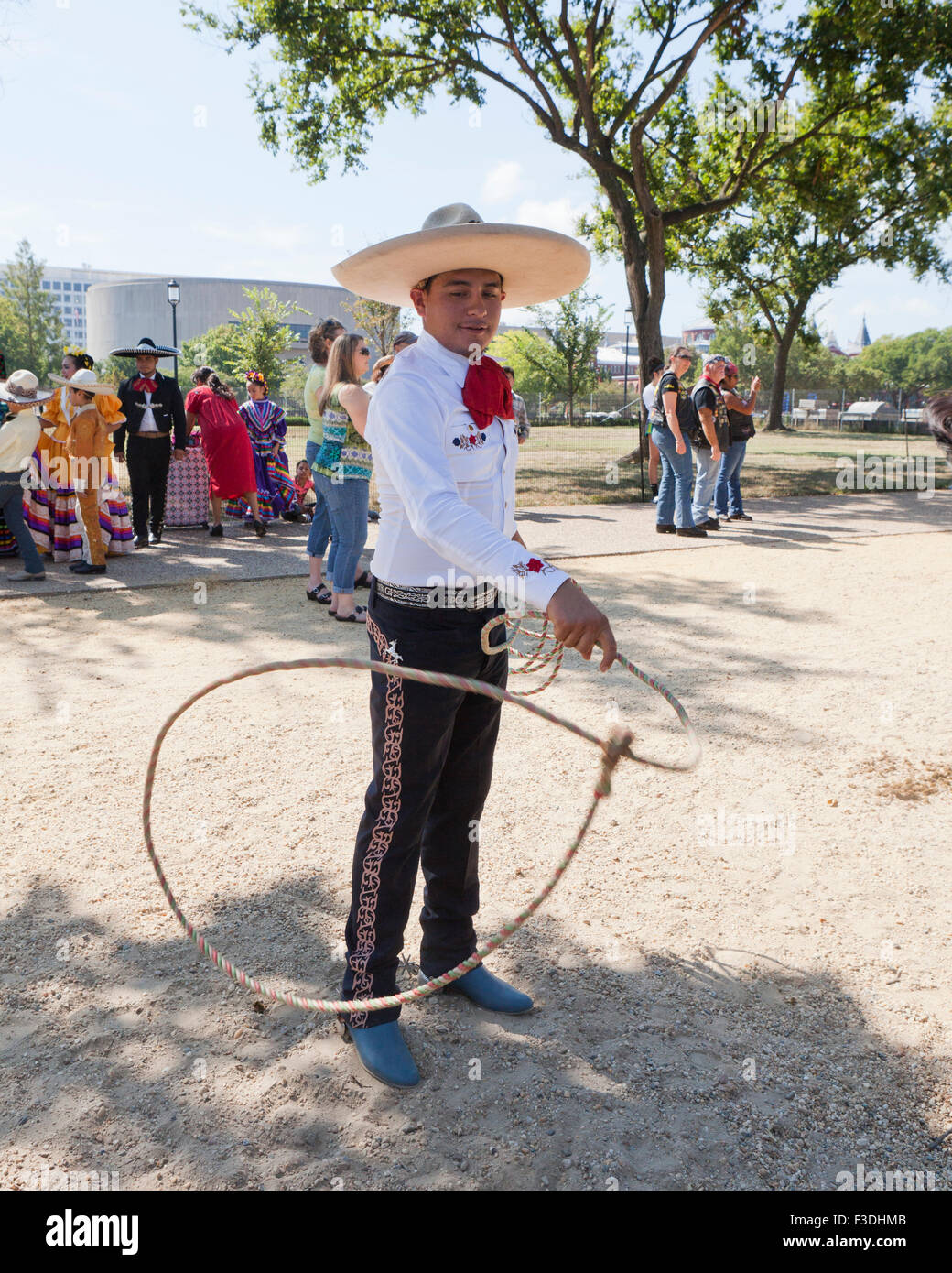 A Vaquero (Mexican cowboy) spinning a lasso Stock Photo