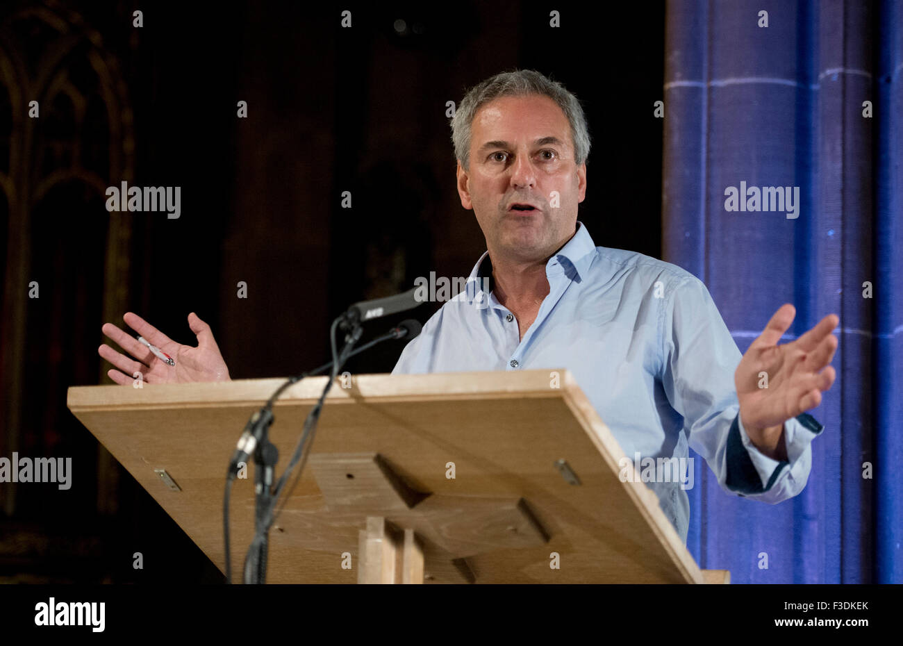 Manchester, UK. 5th October 2015. Kevin Maguire, Daily Mirror associate editor, speaks at the People's Post Rally event at Manchester Cathedral. Credit:  Russell Hart/Alamy Live News. Stock Photo