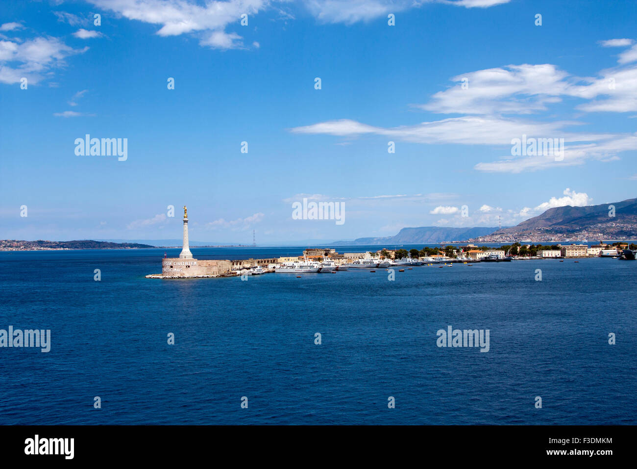 Port of messina sicily italy Stock Photo