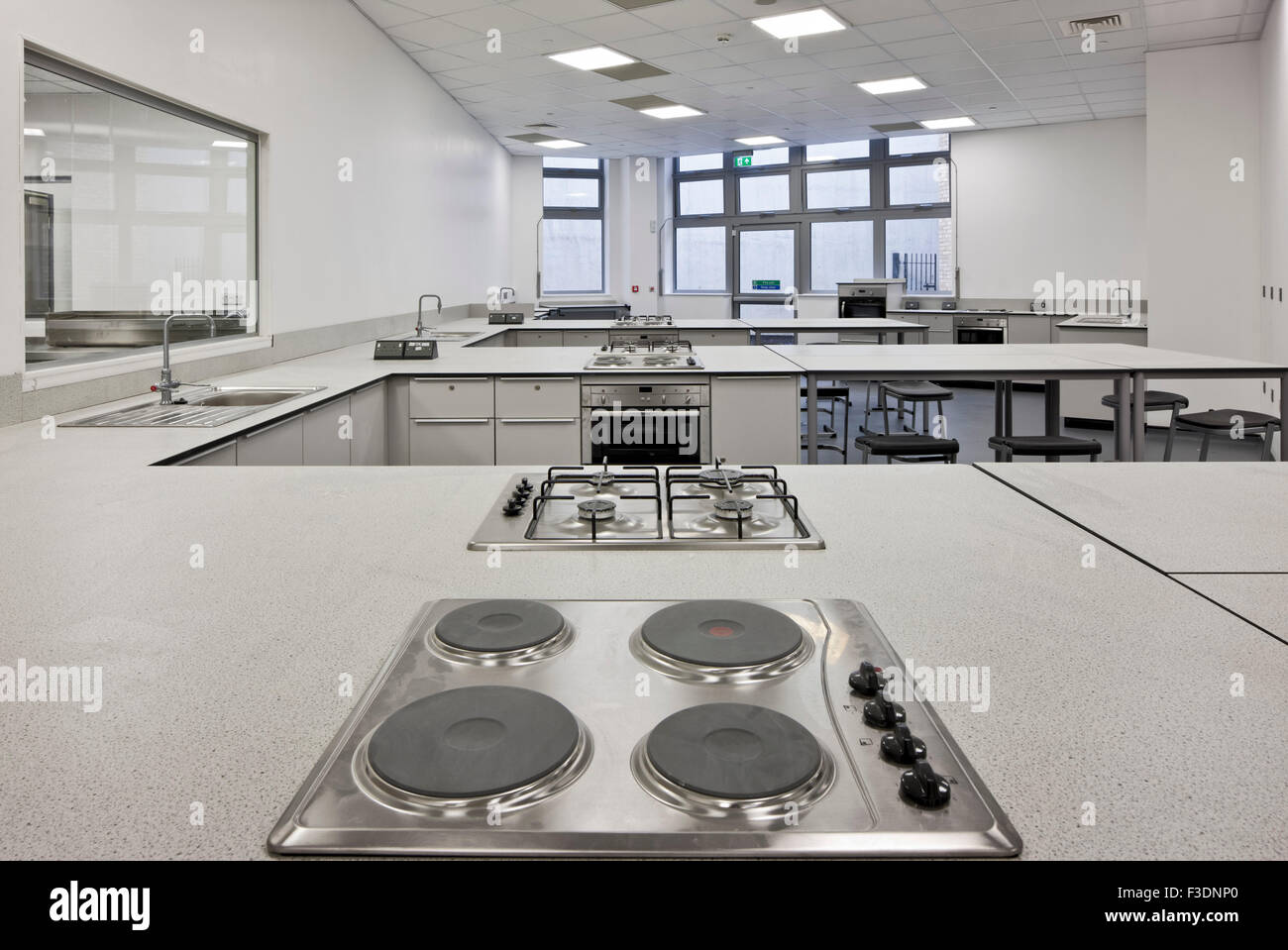 Kent cookery school hires stock photography and images Alamy