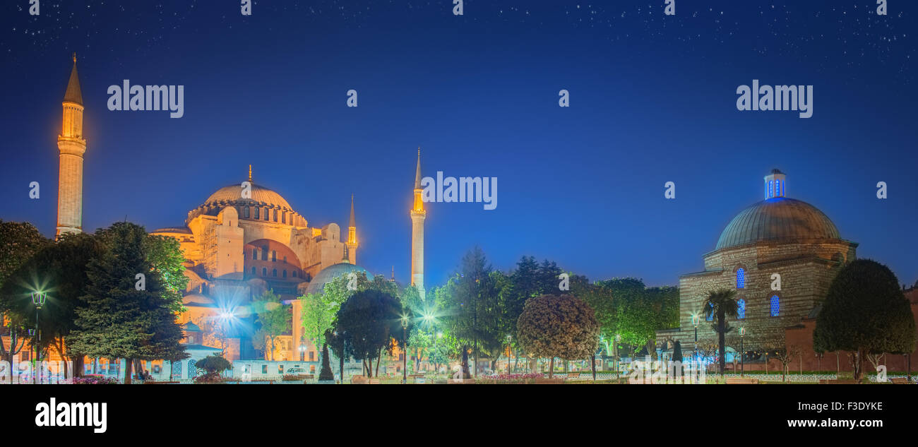 Hagia Sophia in Istanbul, Turkey early at the night Stock Photo - Alamy