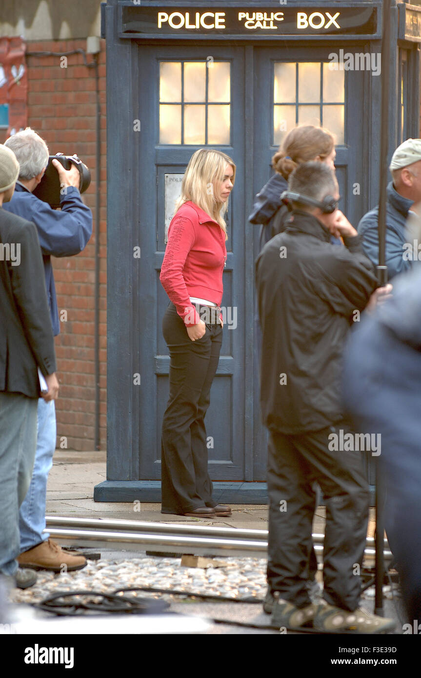 London, UK, 5th, Aug 2005: Billie Piper and David Tennant  filming scenes for Dr Who in London Stock Photo