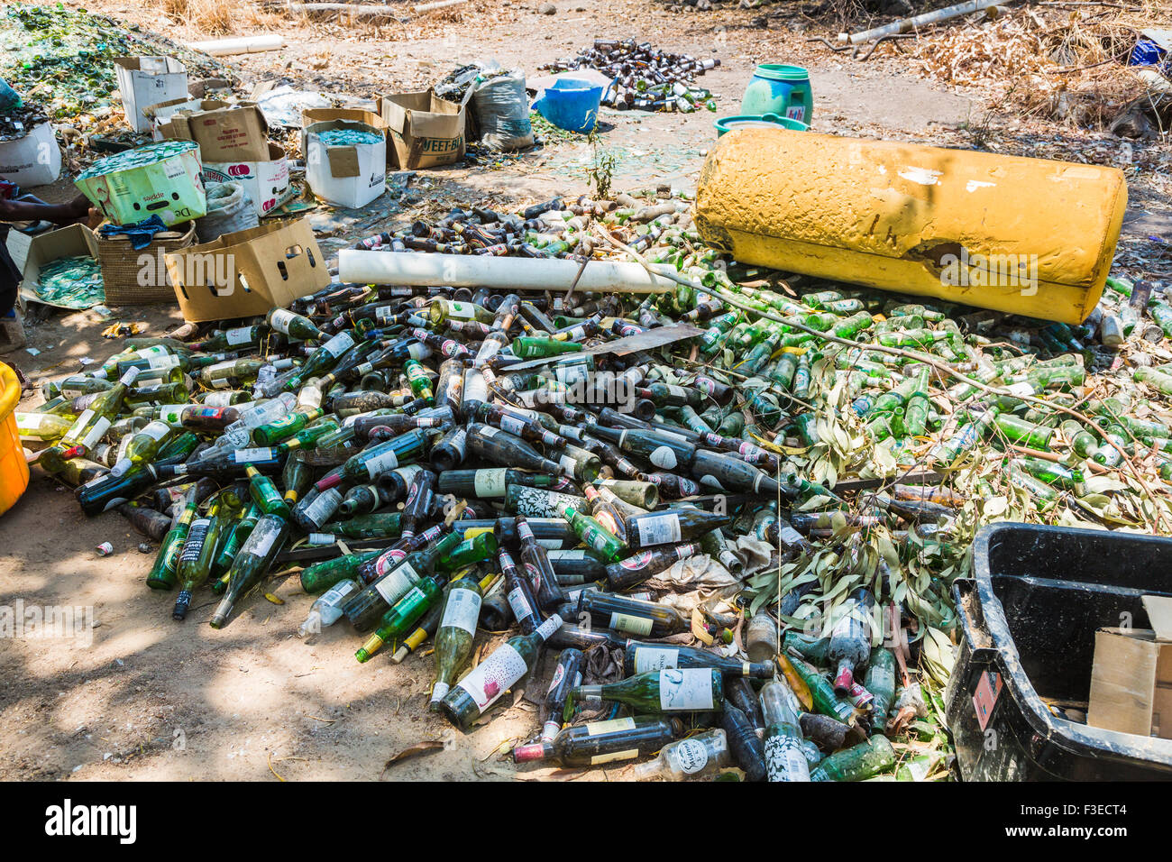 Pile of empty bottles hi-res stock photography and images - Alamy