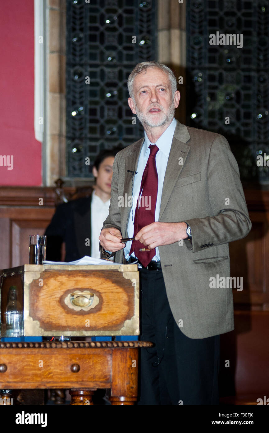 Jeremy Corbyn - former leader of the Labour Party, speaking at Oxford Union in 2013 Stock Photo