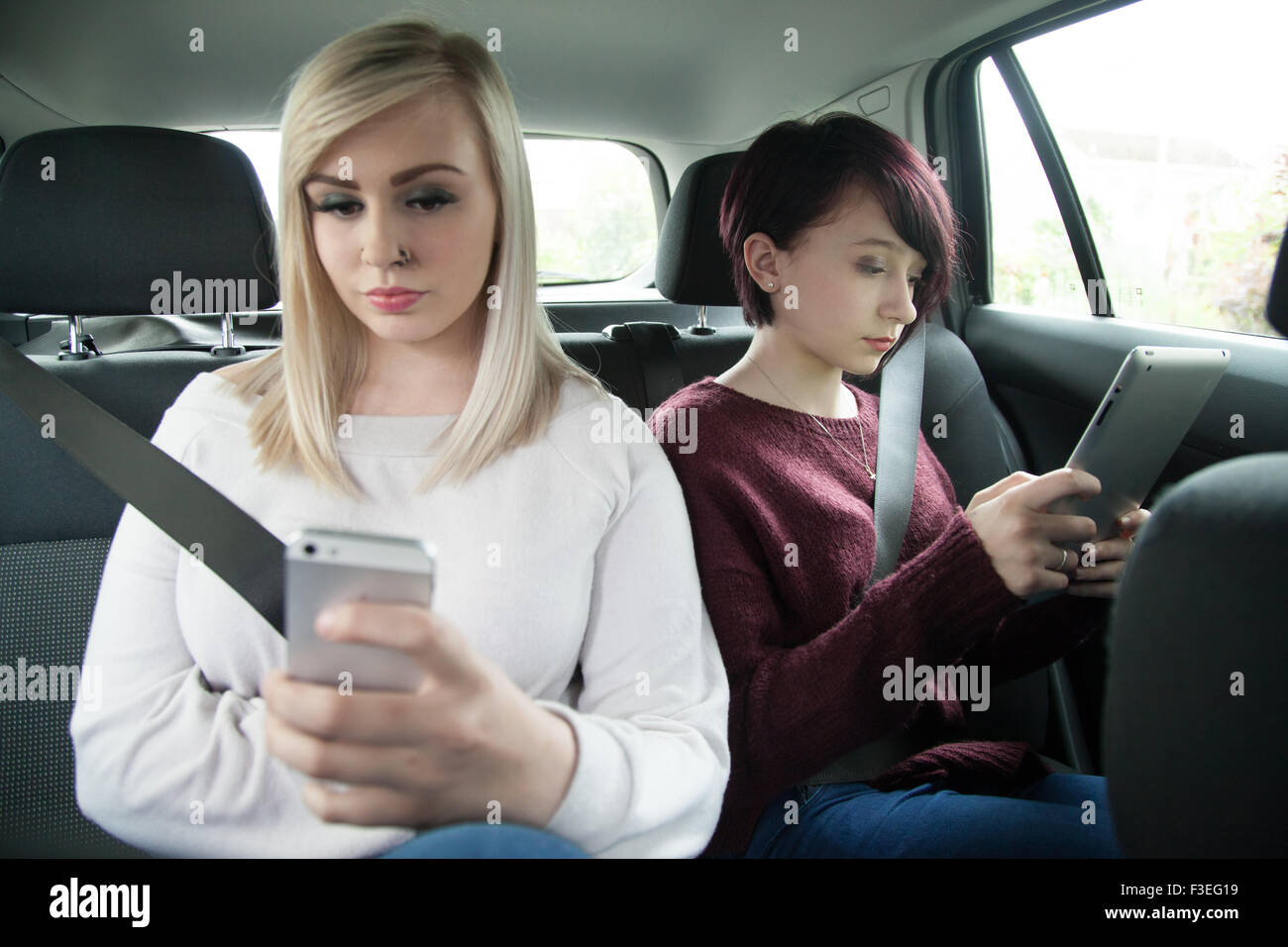 Sisters car hi-res stock photography and images - Alamy