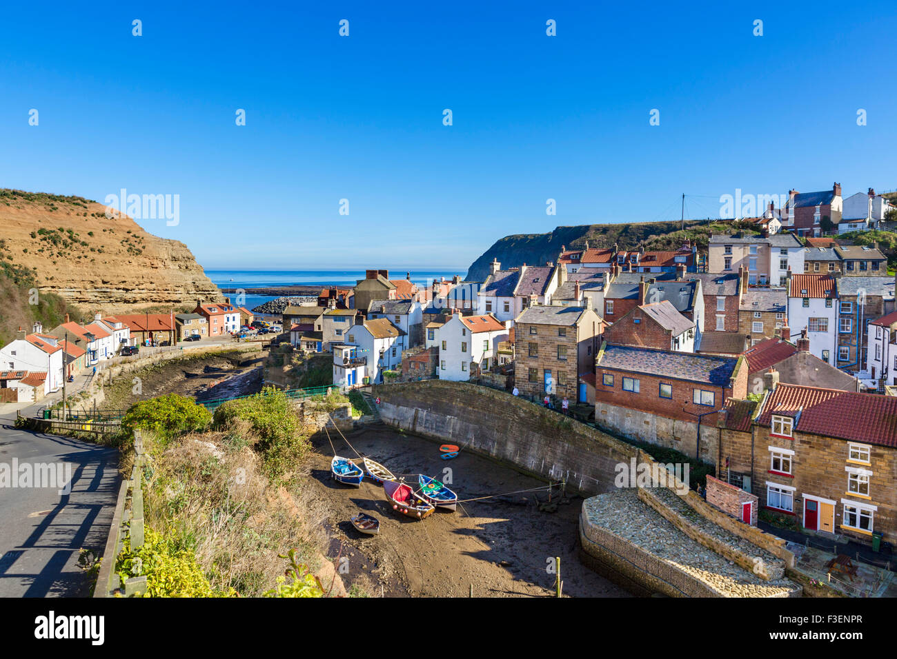 Staithes, Yorkshire. View over the traditional fishing village of Staithes, North York Moors National Park, North Yorkshire, England, UK Stock Photo