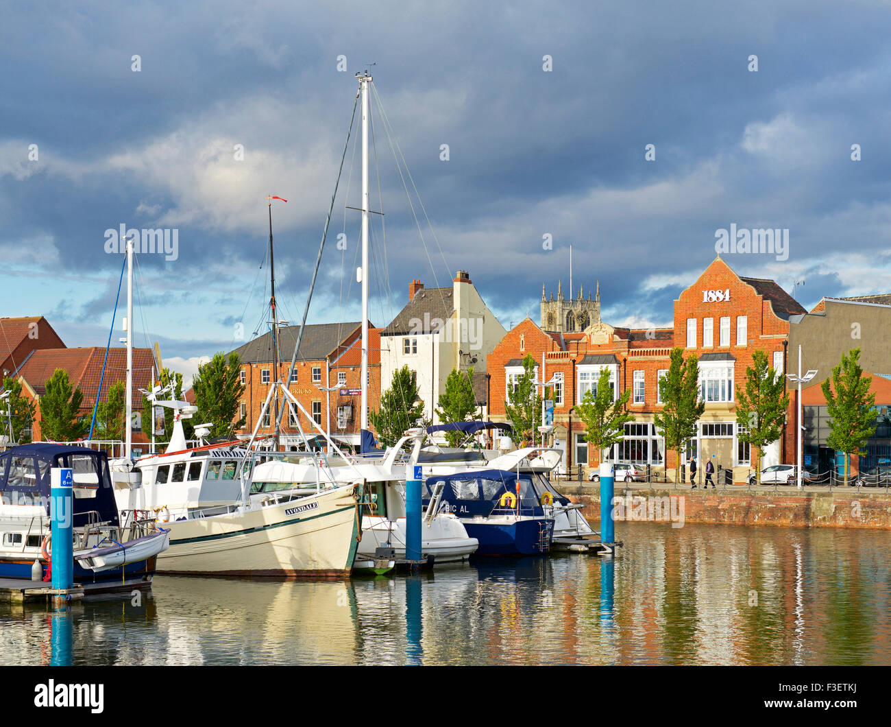 Hull marina kingston upon hull hires stock photography and images Alamy