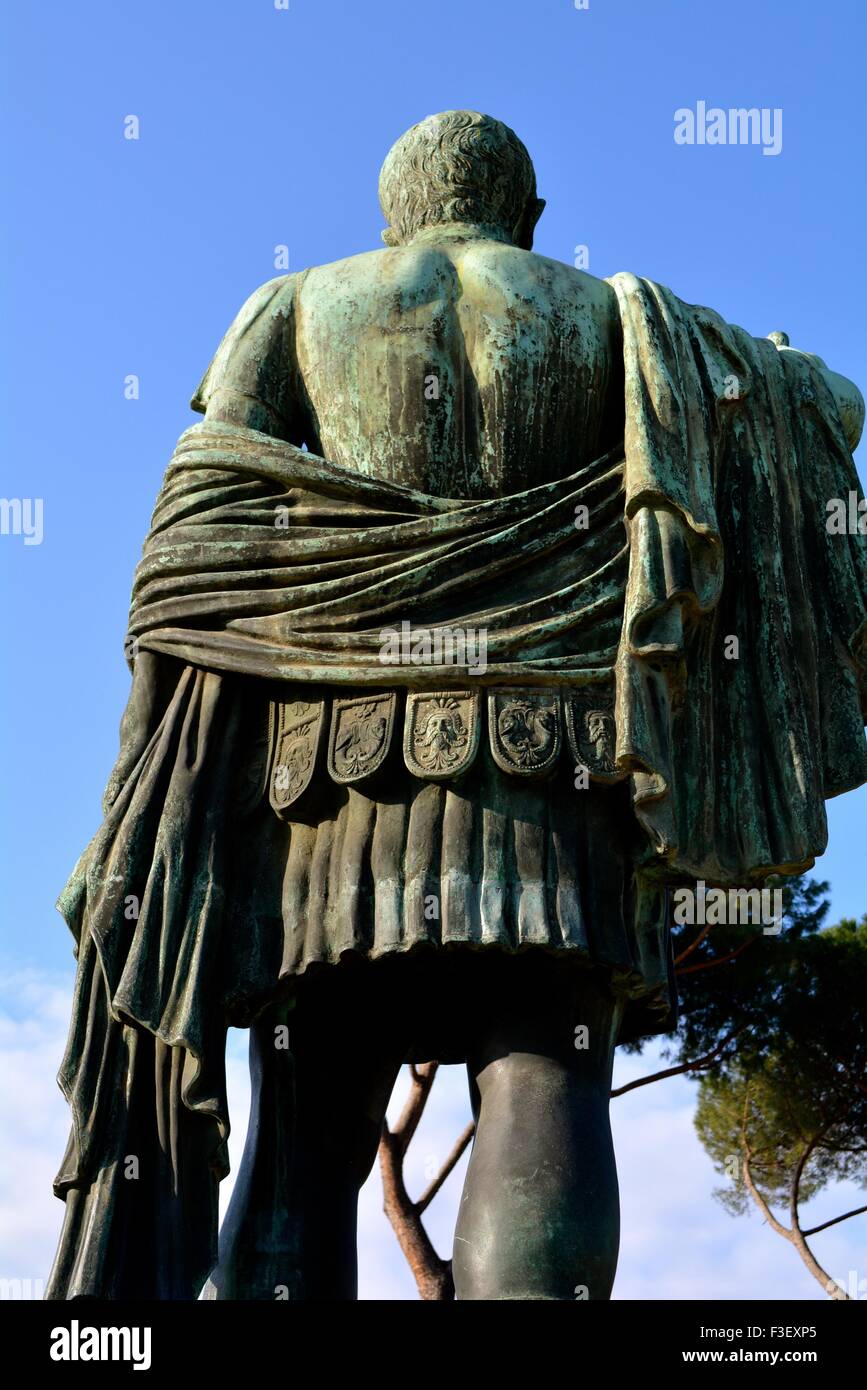 Julius Caesar statue in Rome Italy Stock Photo - Alamy