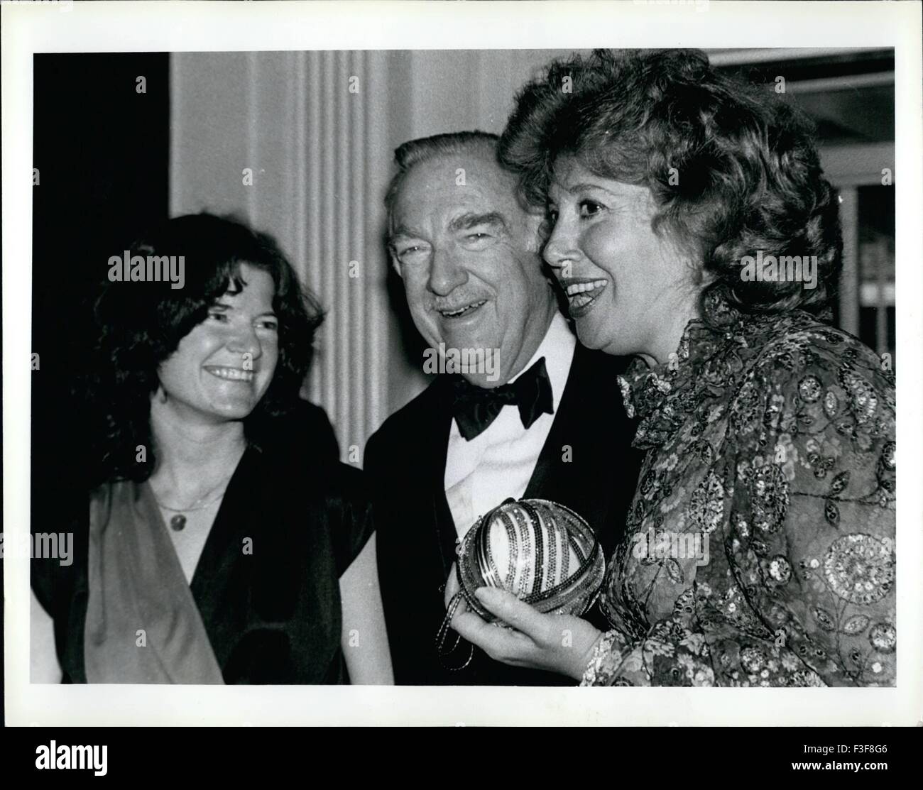 Waldorf. 18th Feb, 1981. Astoria The Scientists' Institue for Public Information hold a dinner-dance honoring CBS newsman Walter Cronkite. Left to Right are; Dr. Sally Ride, Astronaut(NASA Space Program), Walter Cronkite, CBS Newsman, and Beverly Sills, opera star and Mistress of Ceremonies. © Keystone Pictures USA/ZUMAPRESS.com/Alamy Live News Stock Photo