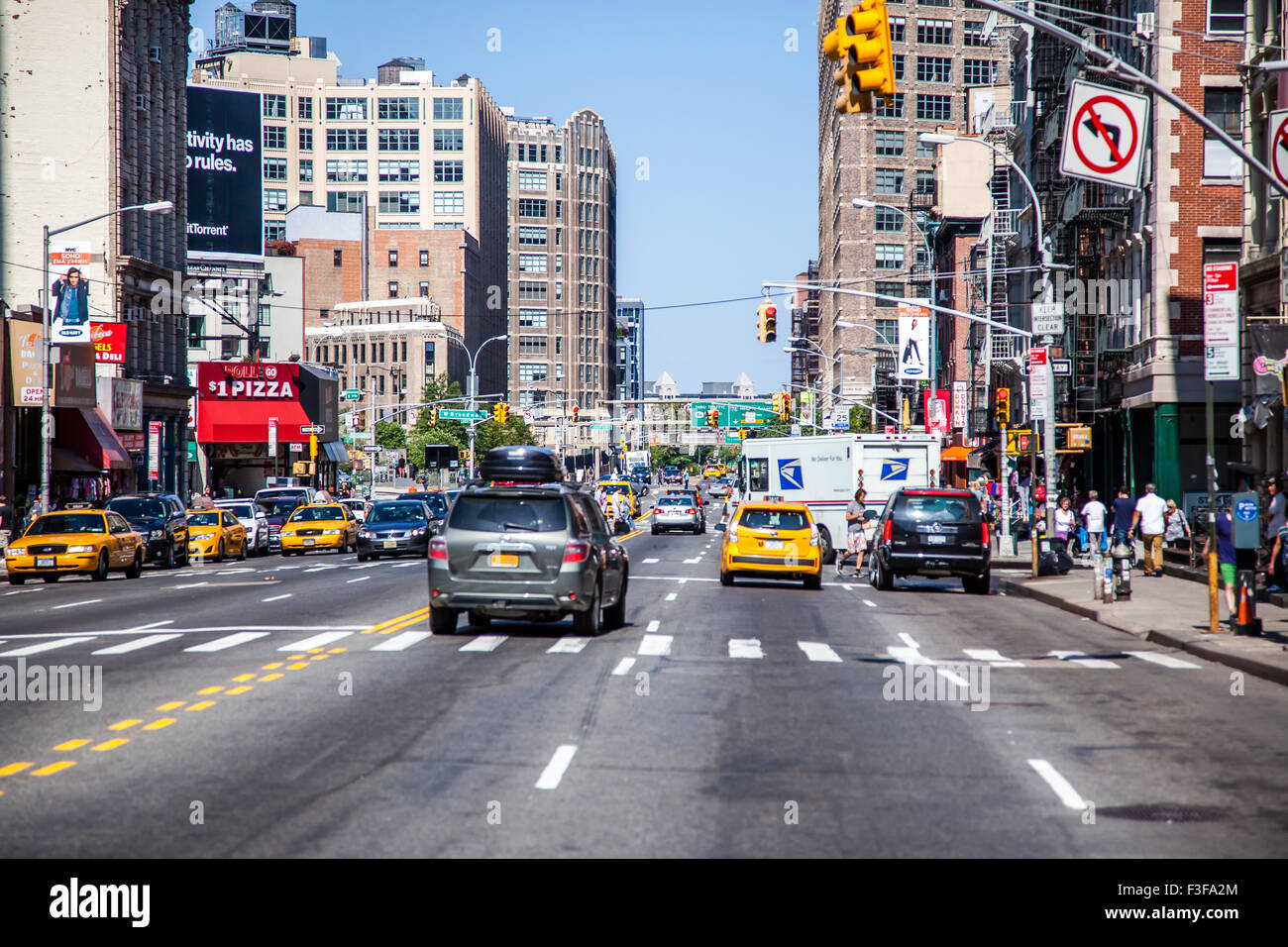 Street scene in New York City Stock Photo - Alamy