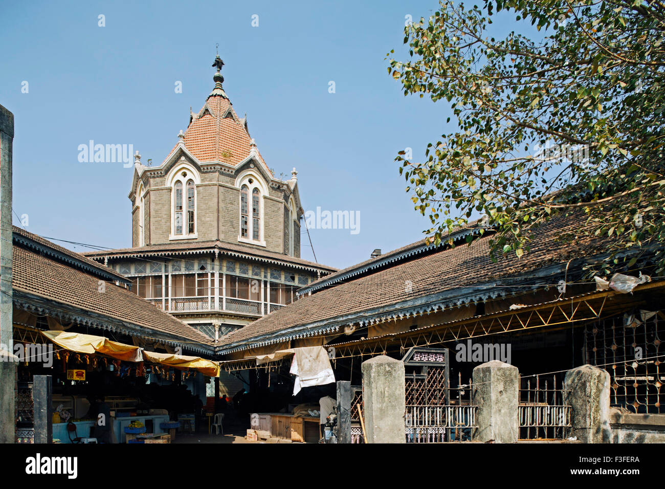 Mahatma Phule Market ; Mahathma Phule Mandai ; Mandai Jyotiba Phule