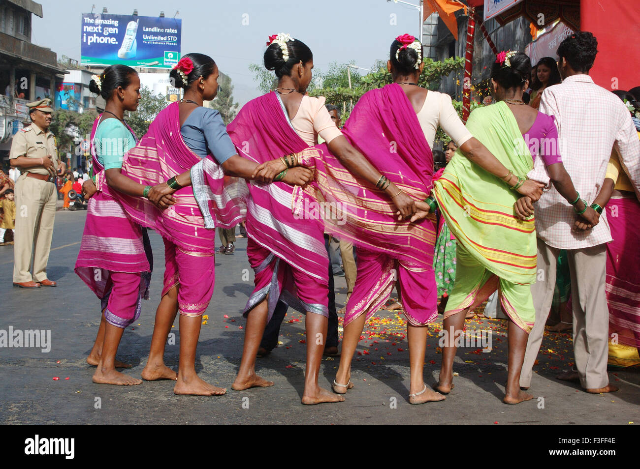 Warli tribal dance ; during Gudhi Padwa ; Hindu New Year day ; Chaitra Shuddha pratipada ; Thane ; Maharashtra Stock Photo
