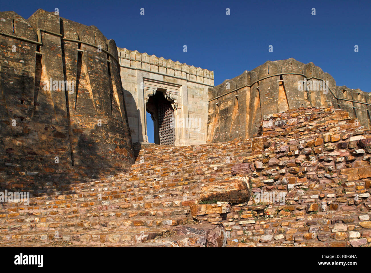 Chittorgarh Fort, Chittor Fort, Chittorgarh, Chittor, Chittaurgarh ...