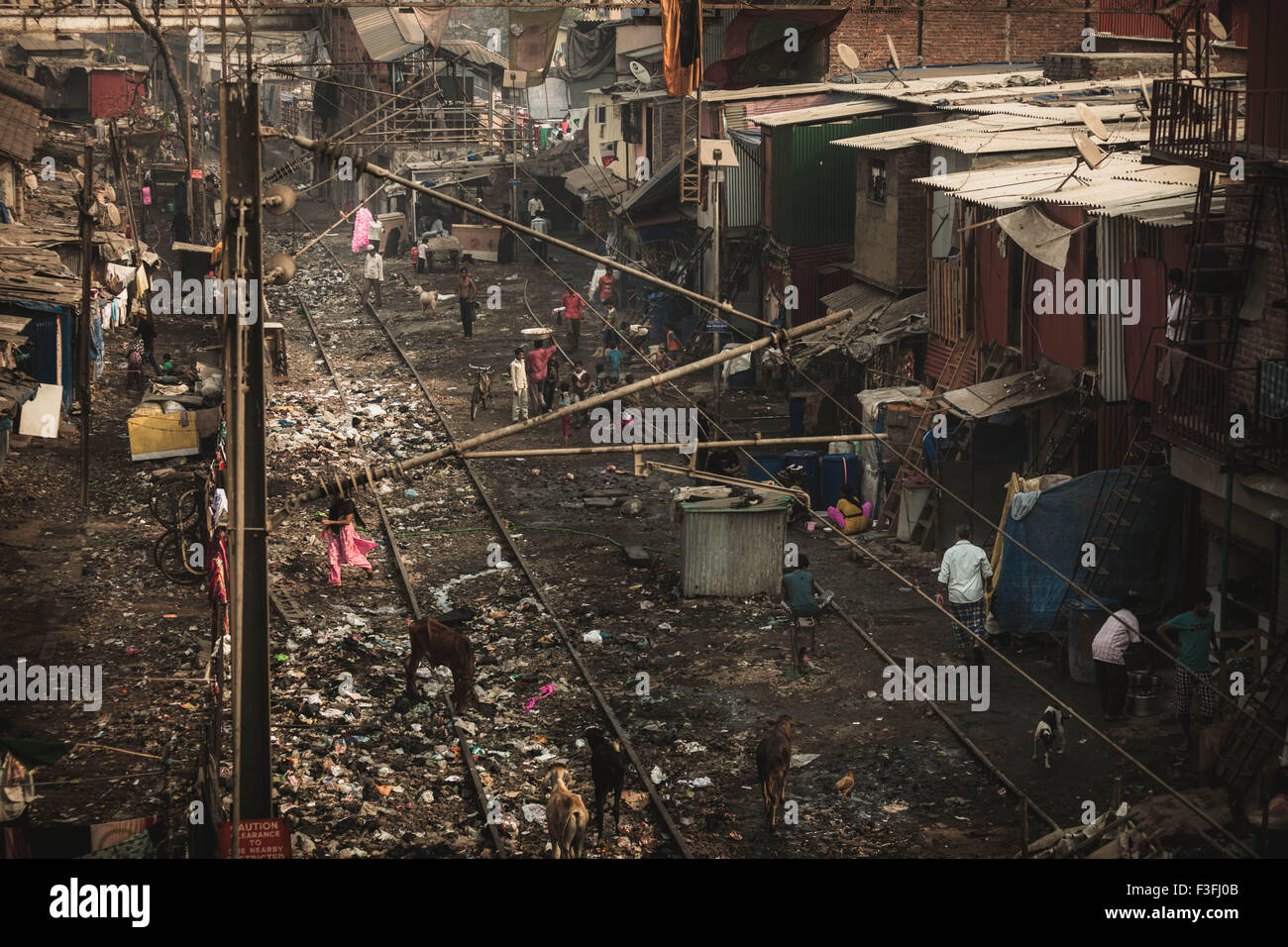 Slums along the railway station of Mumbai Stock Photo
