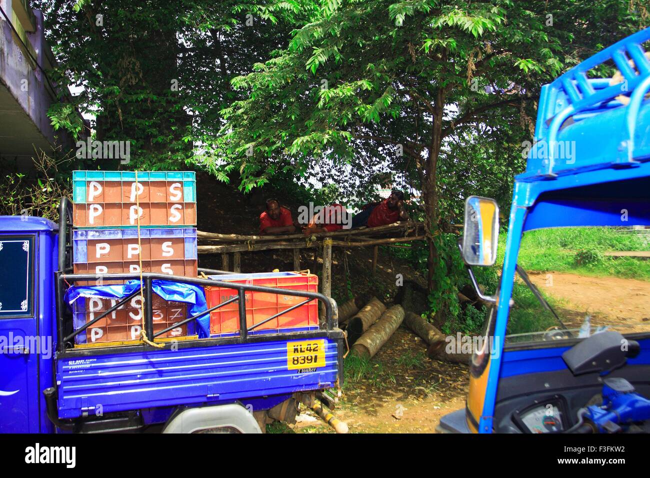 Tempo truck ; Vypeen Market ; Vypin Island ; Cochin ; Kochi ; Kerala ; India ; Asia Stock Photo