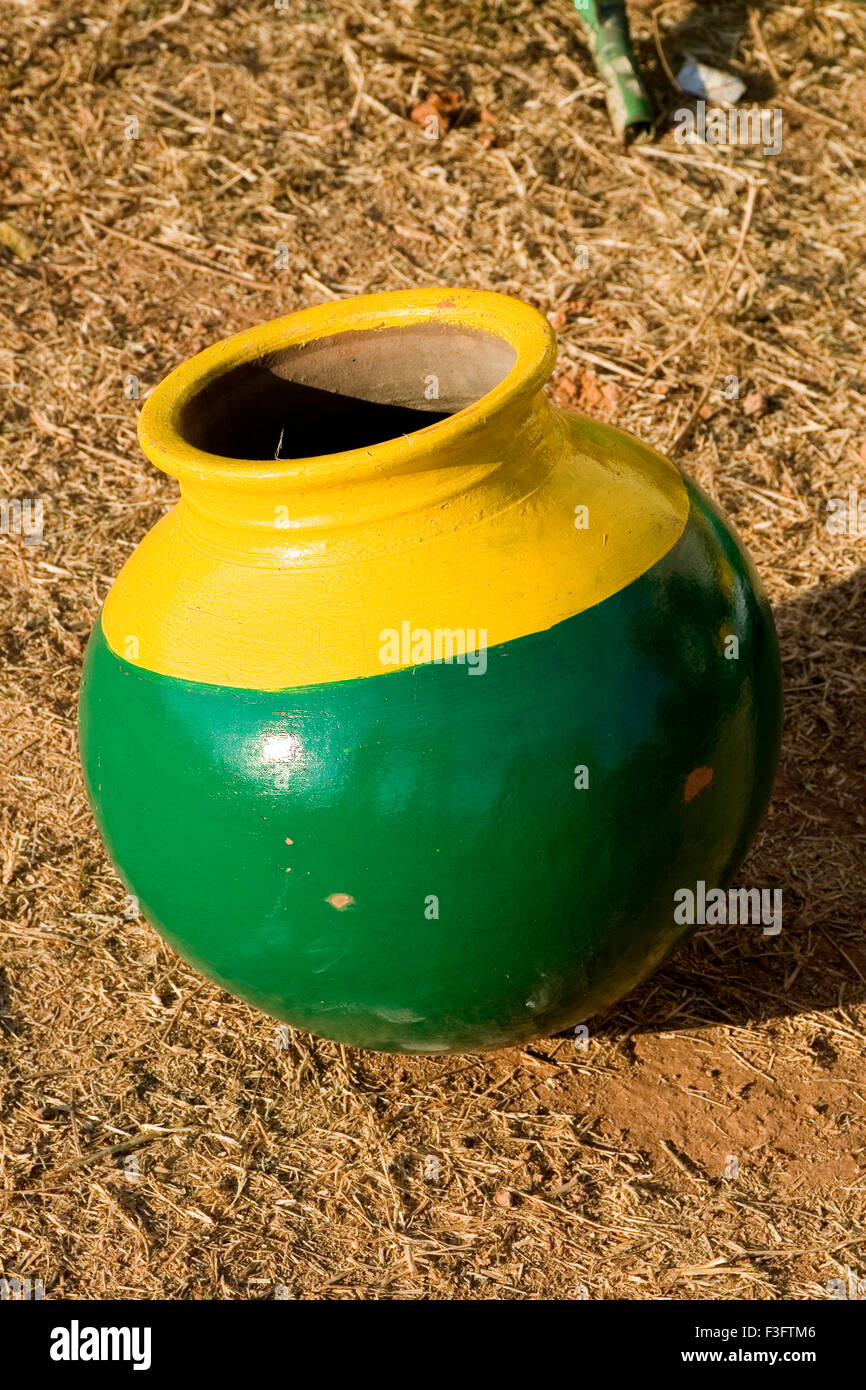 Clay Pot For Drinking Water High Resolution Stock Photography and