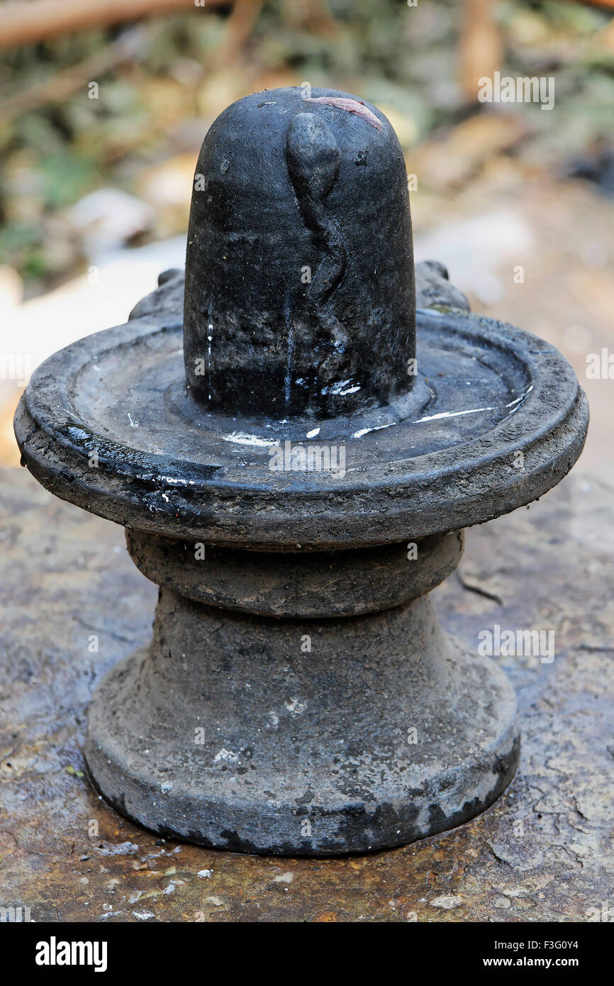 Statue of shiv ling hi-res stock photography and images - Alamy