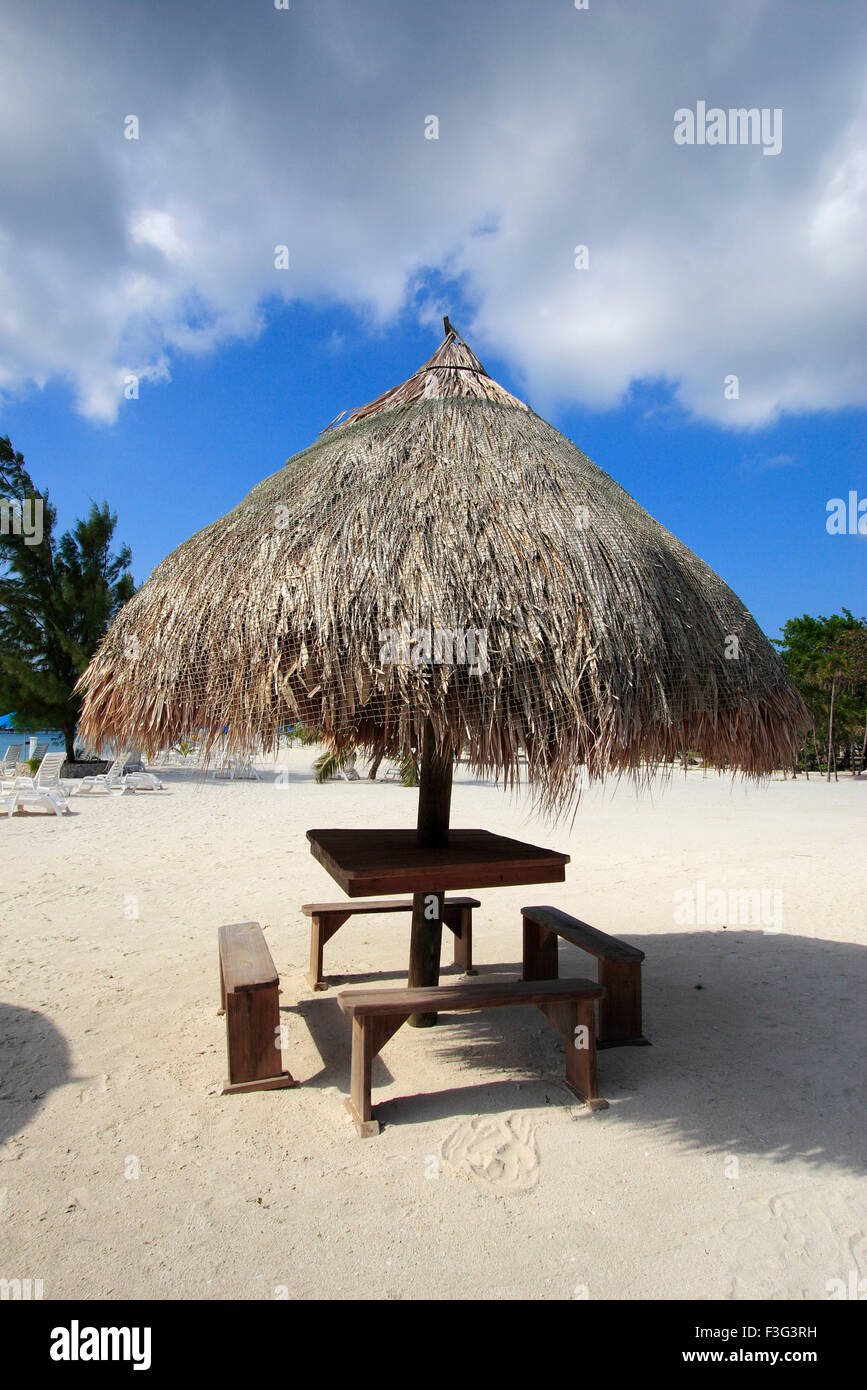 Beach umbrella, Roatan Island, Ruatan, Rattan, Honduras, Caribbean, Central America Stock Photo
